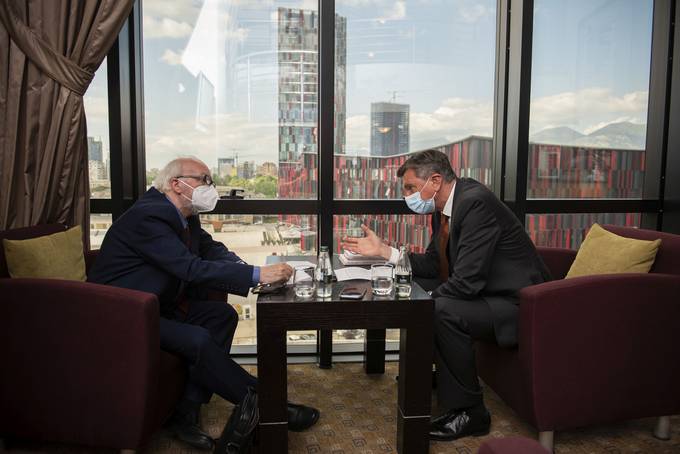 Intervju predsednika Pahorja za Albanian Daily News