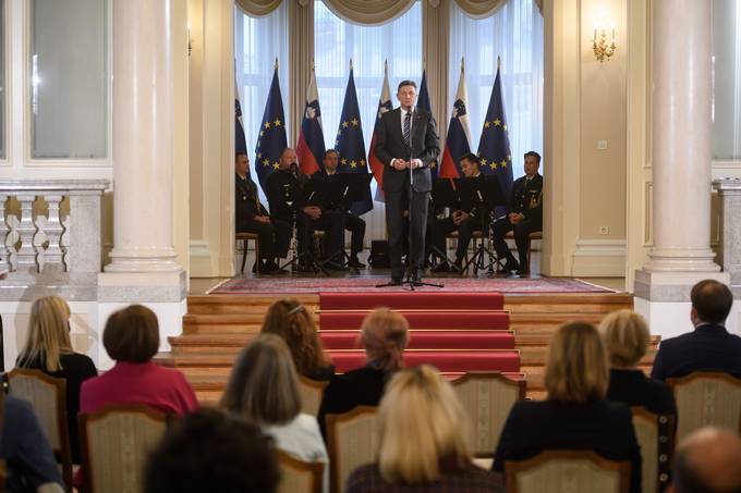 Predsednik Pahor z udeleženci konference organov za enakost v jugovzhodni Evropi poudaril pomen javnega dialoga v času pandemije covida-19