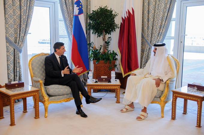 Predsednik republike Borut Pahor se na povabilo katarskega emirja Tamima bin Hamada bin Khalifa Al Thanija mudi na tridnevnem delovnem obisku v Katarju