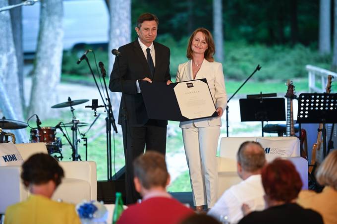 Predsednik republike se je na povabilo Mateje Imperl, direktorice podjetja KIMI, udeležil slovesnosti ob praznovanju 50. obletnici podjetja