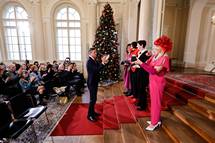 15. 12. 2022, Ljubljana – Predsednik Pahor je Vesni Horžen, mag. Marijani Kolenko, Manci Perko in dr. Manci Košir, vročil priznanja jabolko navdiha za pomembno vlogo pri spodbujanju bralne kulture na Slovenskem (Nebojša Tejić/STA)