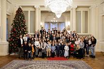 14. 12. 2022, Ljubljana – Predsednik Pahor je sprejel članice in člane SBC – Kluba slovenskih podjetnikov, ki so z družinami obiskali Predsedniško palačo (Nebojša Tejić/STA)