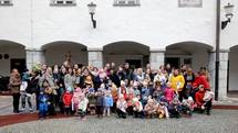 6. 12. 2022, Ljubljana – Predsednik Pahor obiskal Uršulinski zavod ob 320-letnici prihoda uršulink v Ljubljano in ob 20-letnici Angelinega vrtca, prvega vrtca montessori v Sloveniji (Daniel Novakovič/STA)